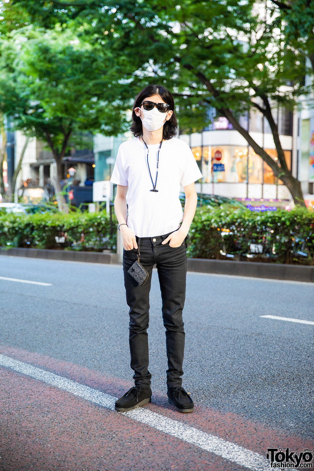 Monochrome Street Style in Tokyo w/ Uniqlo Sunglasses, Hanes Plain White Tee, Christopher Nemeth Coin Purse, Saint Laurent Skinny Jeans & Clarks Wallabee Boots
