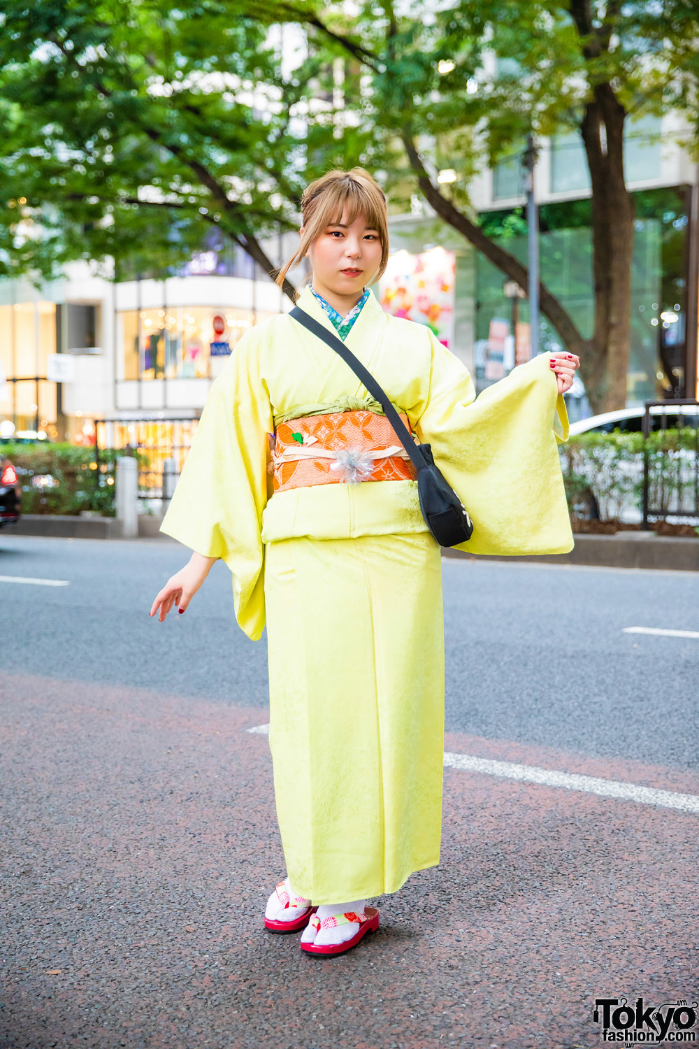 Japanese Kimono Street Style w/ Braided Updo, Resale Komon Kimono, Cat Bag, Tabi Socks & Geta Sandals