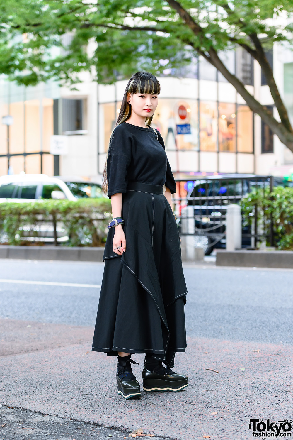 Long black skirt style sale