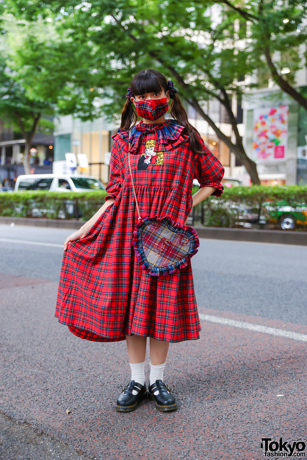 All Plaid HEIHEI Harajuku Streetwear Style w/ Twin Tails, Face Mask, Detached Collar, Heart-Shaped Bag & Dr. Martens Double-Strap Mary Janes