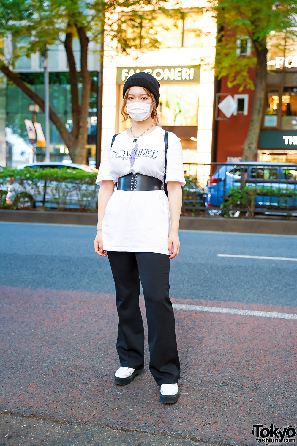 Tokyo Student w/ Corset over M.Y.O.B White Shirt, Une Maision Pants,  Forever21 Shoes, Kobinai Backpack, GU & Resale Accessories – Tokyo Fashion