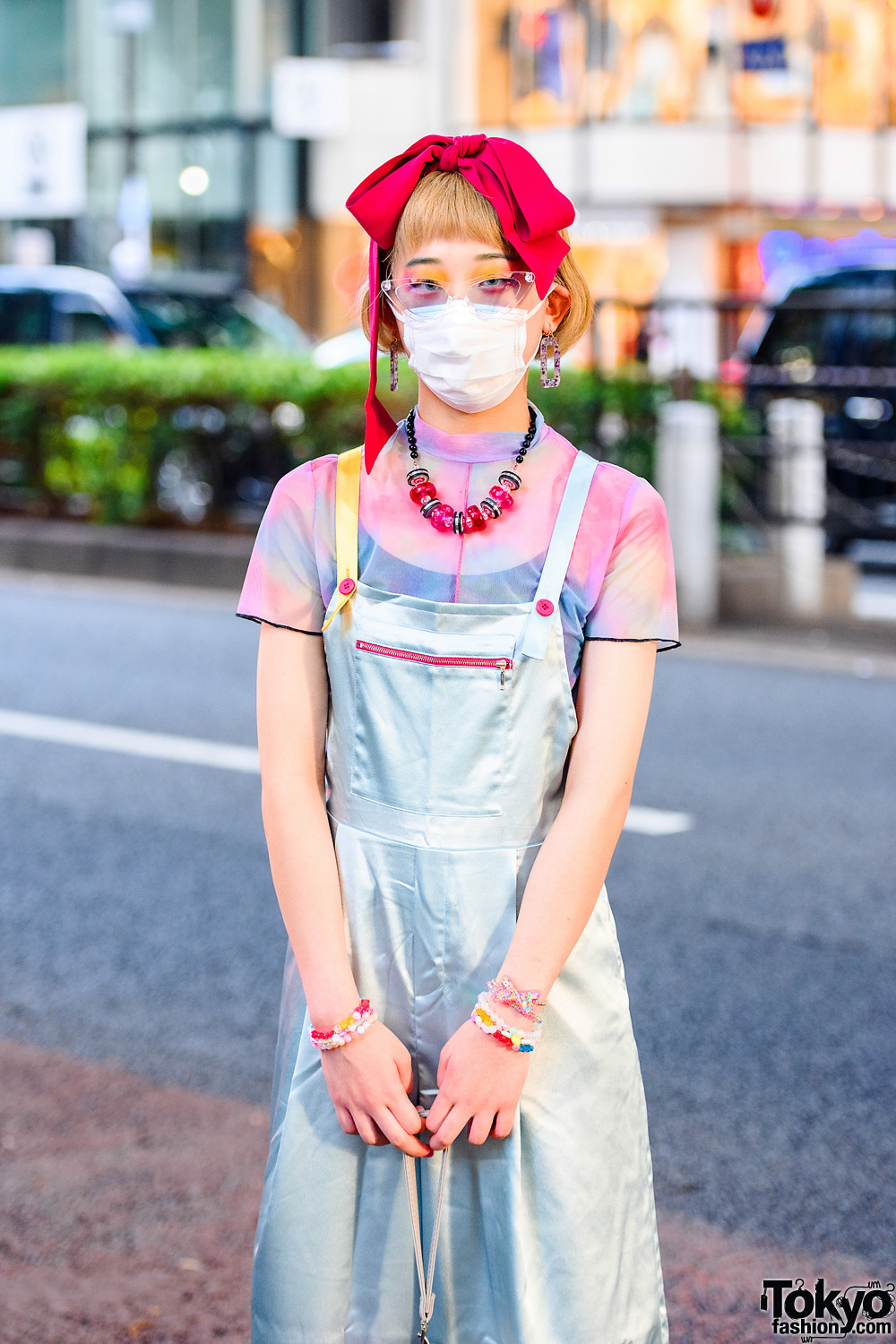 Japanese Teen Model in Tokyo w/ Red Hair Bow, Cat Eye Glasses, Scai ...