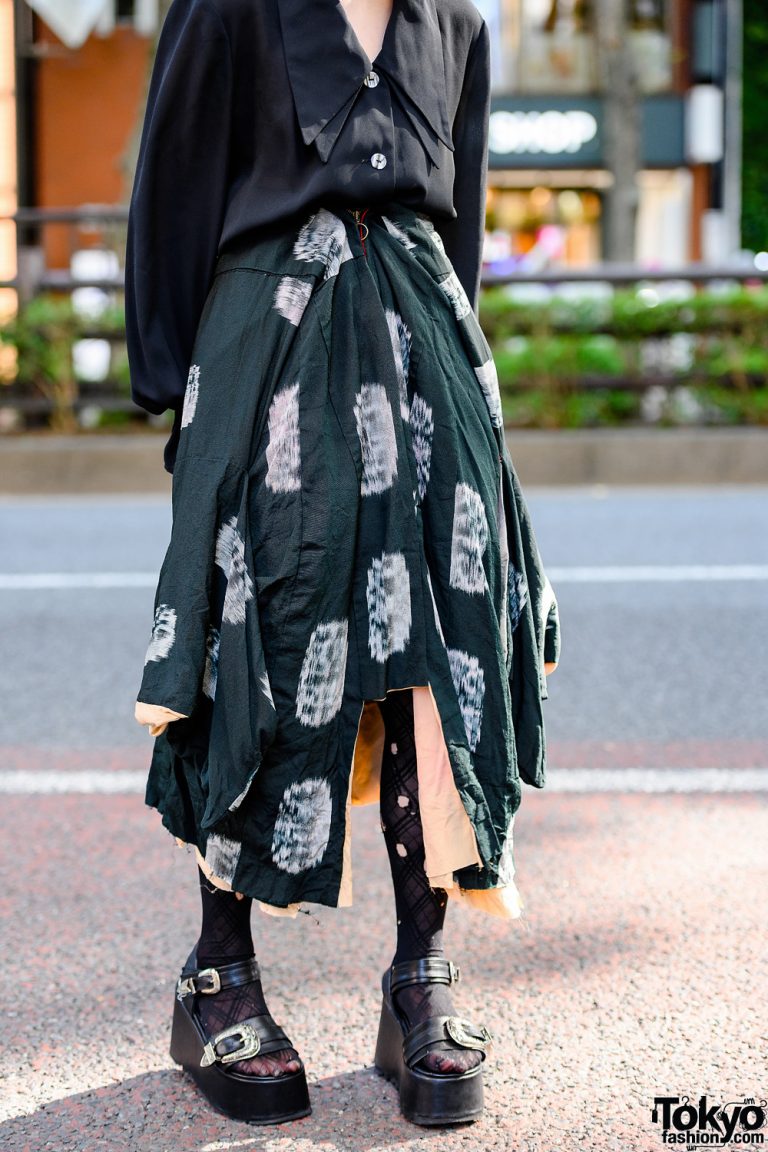 Japanese Fashion Student in Tokyo w/ Headband, Double Lapel Blouse ...