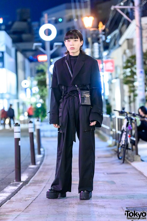 Cropped Blazer & Safety Pins Fekete Style in Harajuku Japan