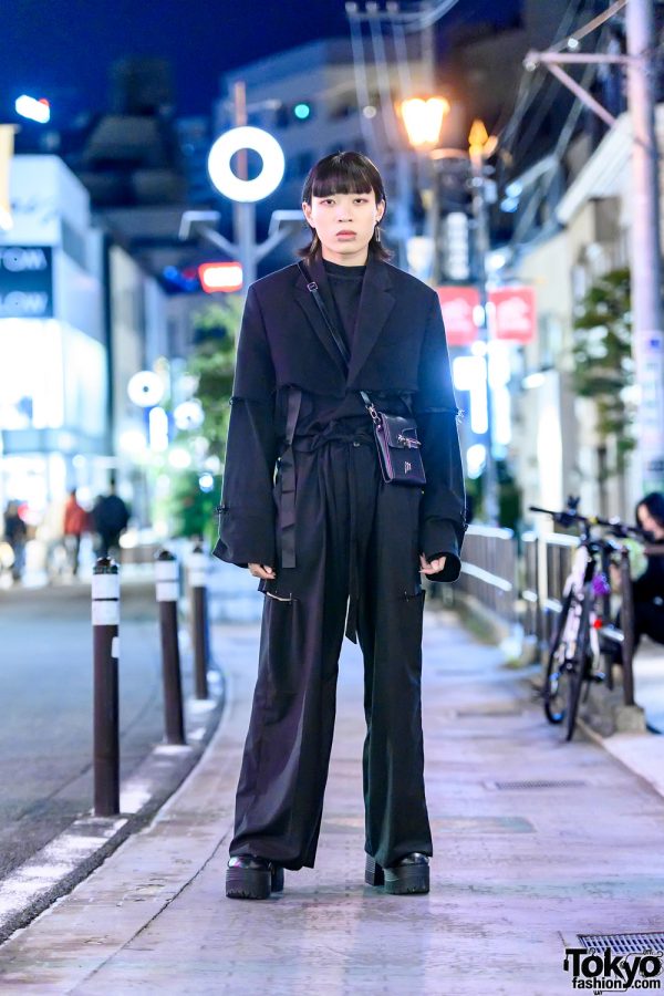 Harajuku Guy in All Black w/ Fekete Cutoff Blazer, Facial Piercings, Safety Pins, MP Studios Bag & Yosuke Platforms