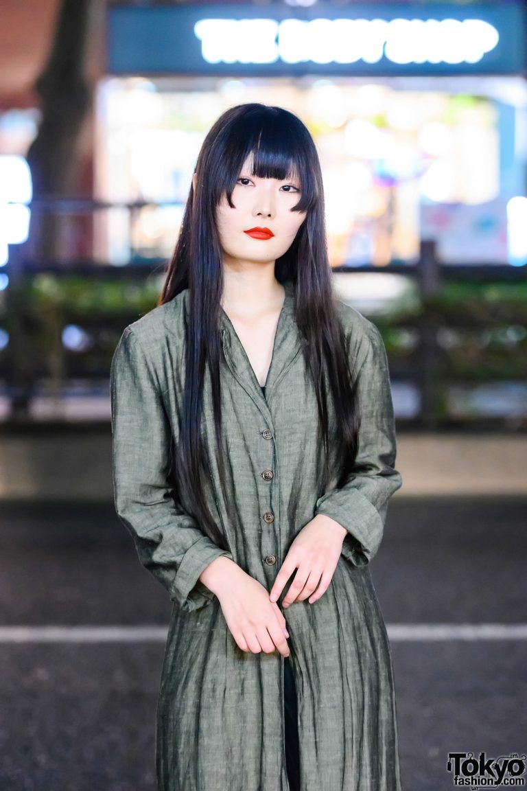 Minimalist Japanese Street Fashion W Long Black Hair Style Vintage