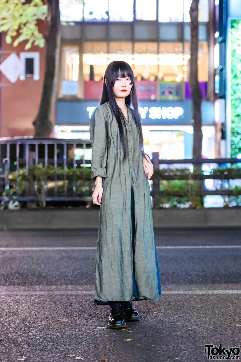 Minimalist Japanese Street Fashion W Long Black Hai