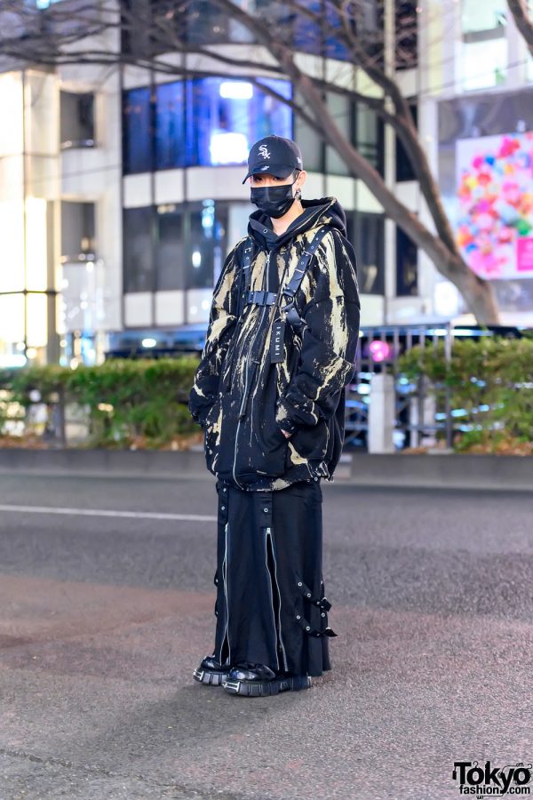 Monochrome Japanese Street Style w/ Ikumi Tokyo Hoodie, Leather Harness ...