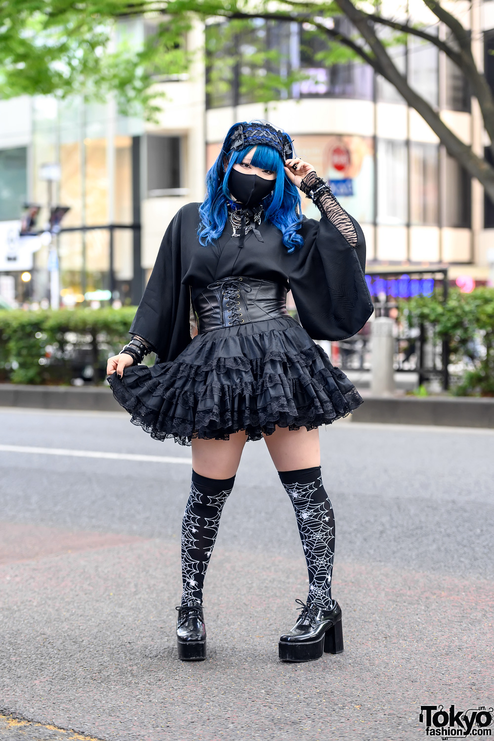 Blue Hair & Gothic Japanese Kimono Sleeve Fashion With Bodyline & Qooza in Harajuku