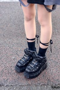 Harajuku Girl in Gray & Black Street Style w/ Never Mind The XU, Rosen ...