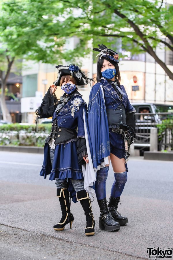Japanese Steampunk Street Styles w/ Pirate Hat, Alice on Wednesday Face Mask, Ozzon Japan Capes, Baby The Stars Shine Bright, Atelier Pierrot, Alice and the Pirates & Yosuke Boots