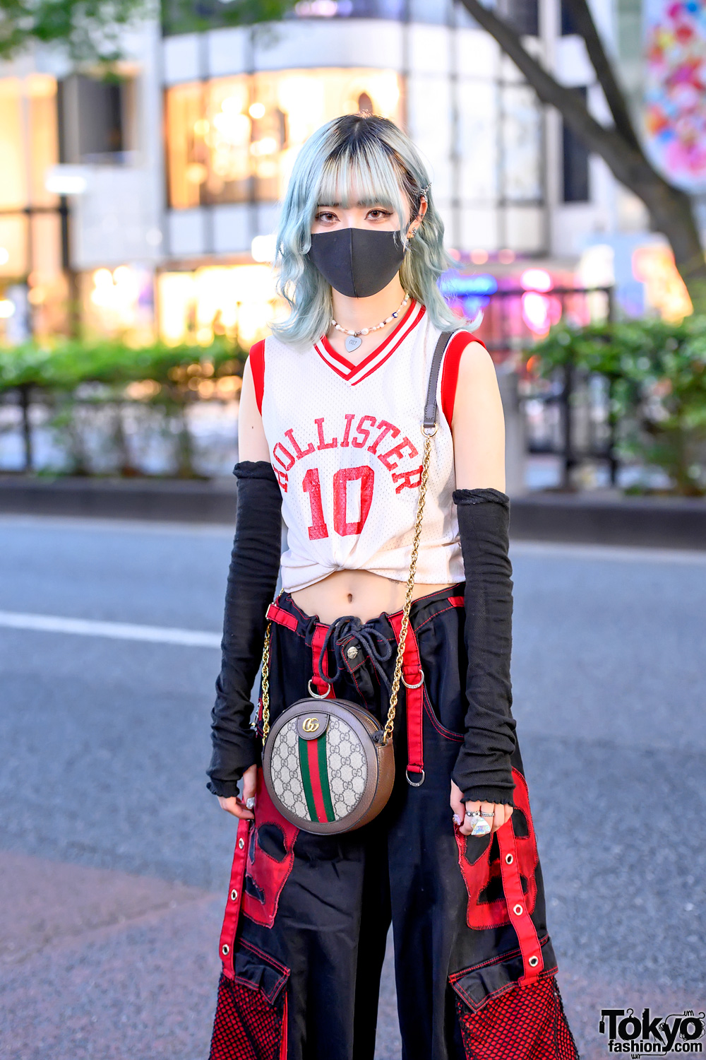 Harajuku Girl in 1990’s Street Style w/ Hollister Crop Top, Tripp Pants ... Famous Crop Circle