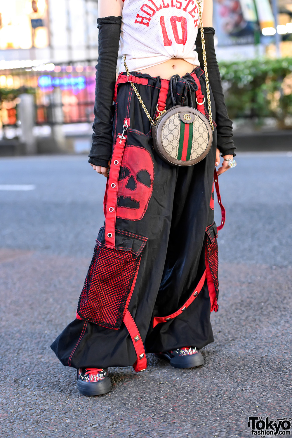 Harajuku Girl in 1990's Street Style w/ Hollister Crop Top, Tripp Pants,  Gucci Circle Bag & 53045 Spike Sneakers – Tokyo Fashion