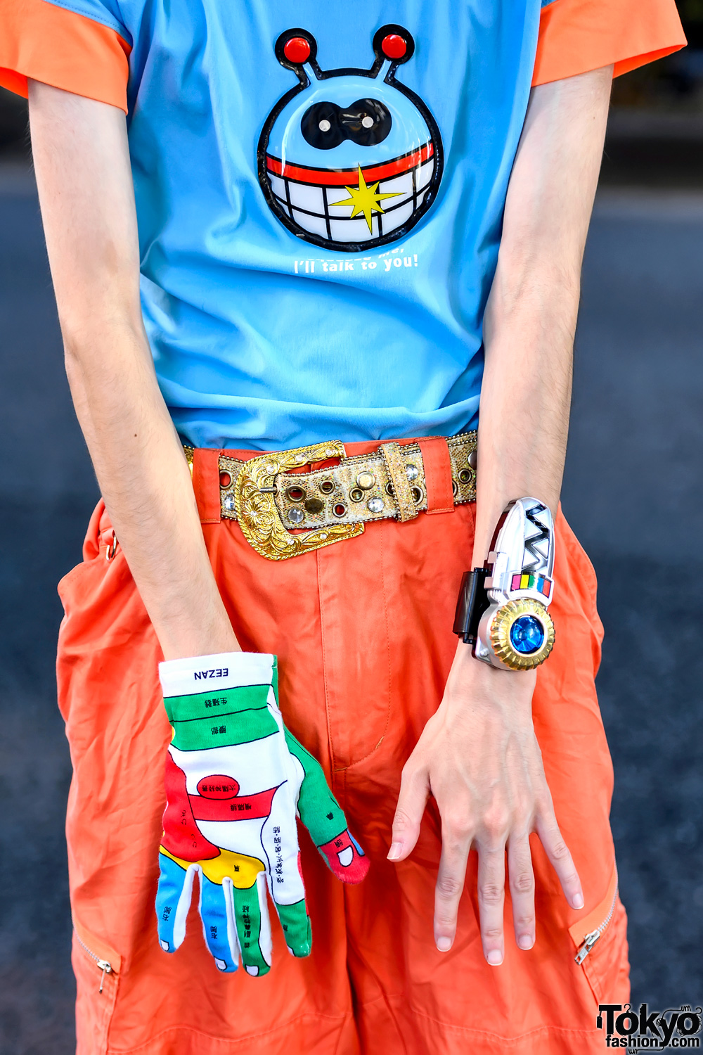 Suspenders Street Style in Harajuku w/ Walter Van Beirendonck “Demand  Beauty”, UNIQLO & Red Wing Boots – Tokyo Fashion