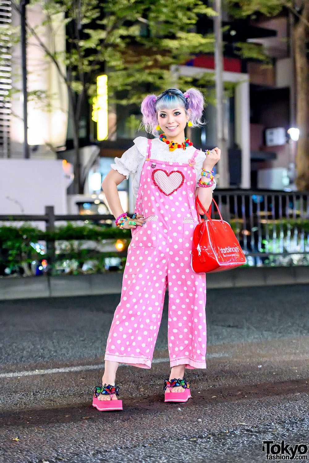 Japanese Kawaii Influencer In Harajuku W Pastel Hair Pink Hime Overalls Decora Accessories 