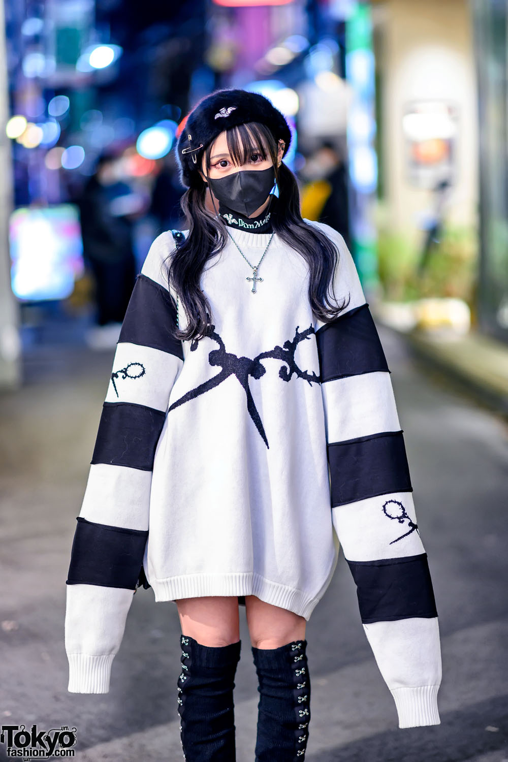 Japanese fashion industry staffer and freelance model Cham (@daaaaaaicham)  on the street in Harajuku wearing layered oversized tops by Ik