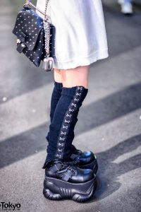 Japanese Fashion Designer in Harajuku w/ DimMoire Extra Long Sleeves ...