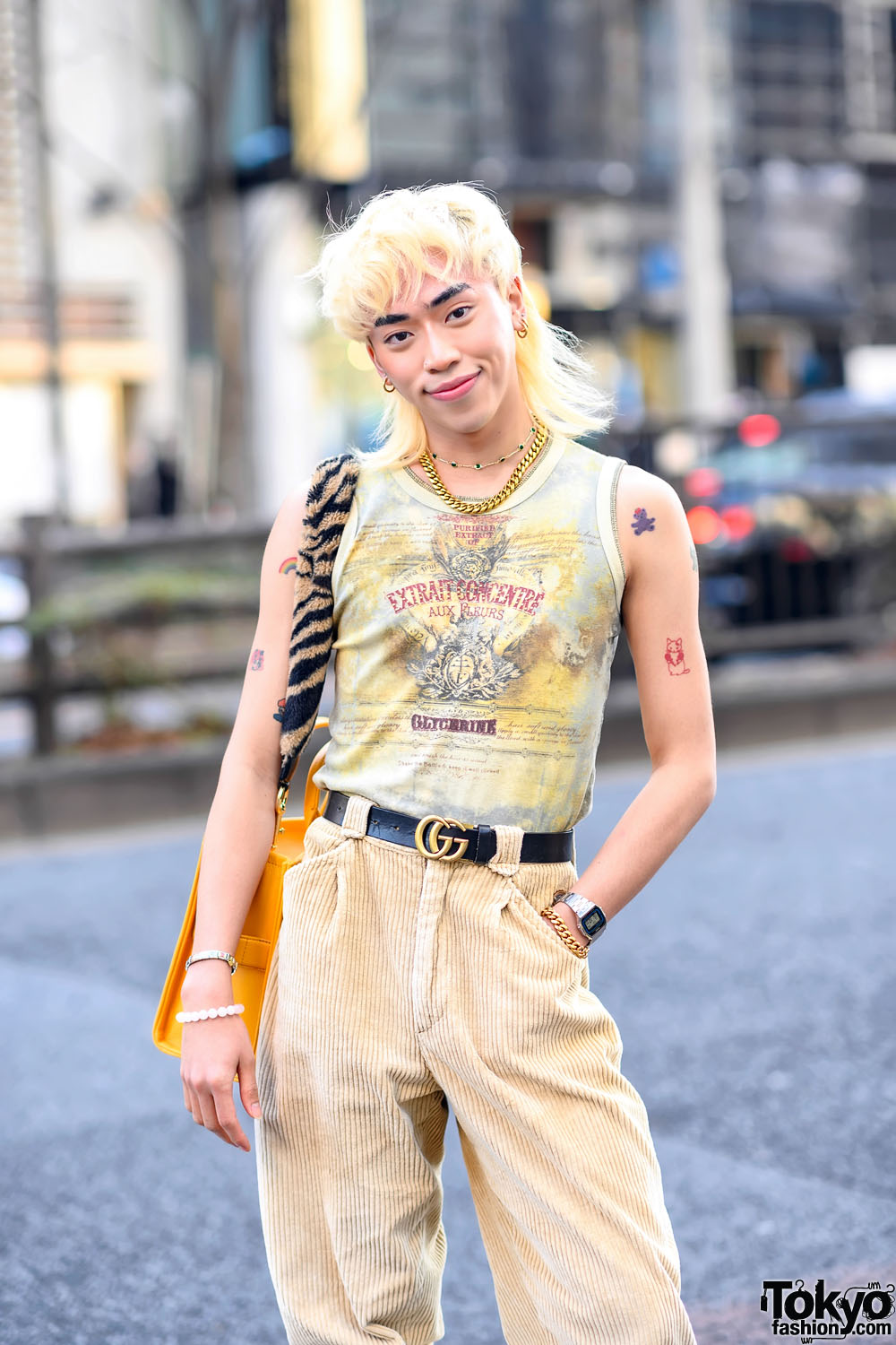 Japanese YouTuber in Harajuku w/ Vintage Street Style, Corduroy ...