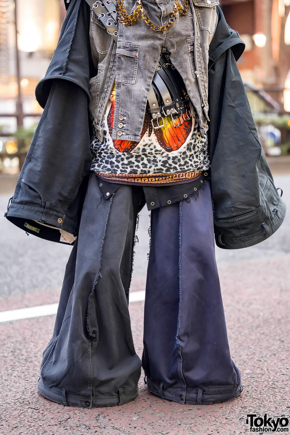 Japanese “Denim Man” Street Style w/ Handmade Jeans Outfit & Denim Mask ...